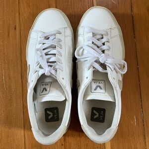 Veja campo shoe size 7
